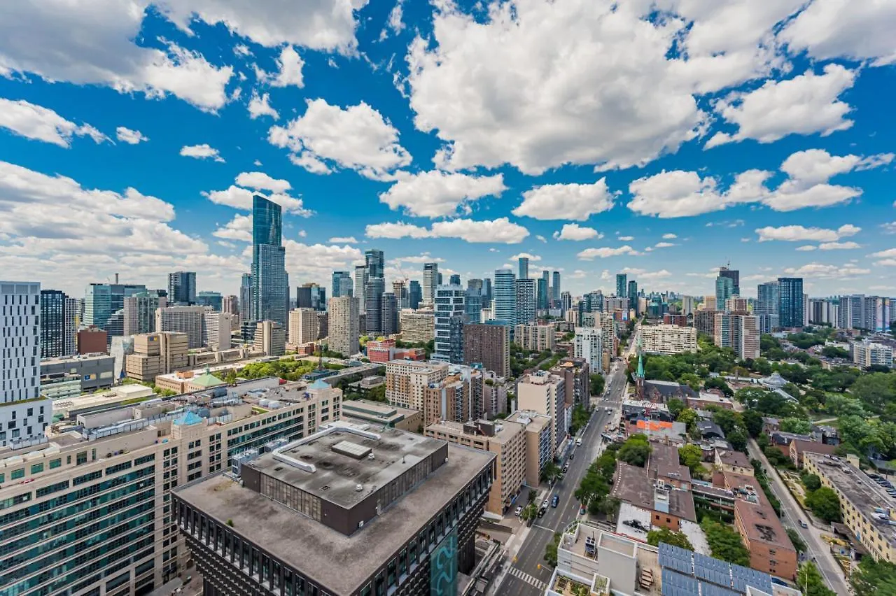 Luxury 2 Bedroom Condo High Floor Close To Eaton Center Toronto